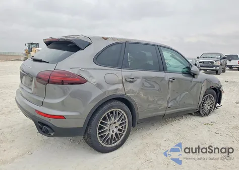 2016 Porsche Cayenne S z USA, uszkodzony, nr VIN WP1AB2A21GLA93791